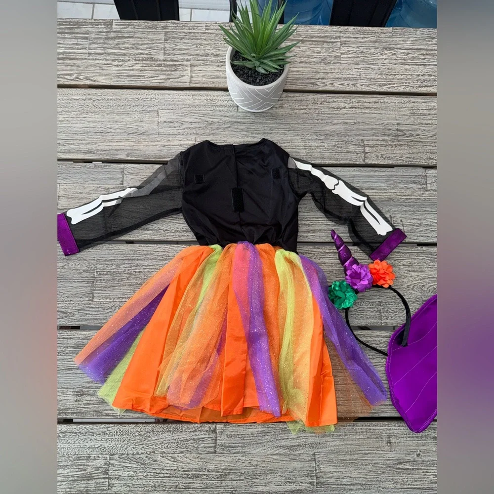 NEW Girls Skeleton Princess Halloween Costume, Size 3-4 Years